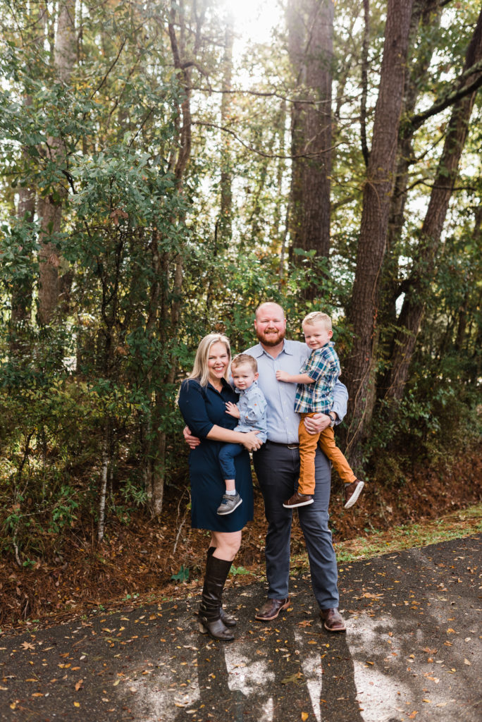 fall family photos, what to wear for fall photos, what to wear for family photos, morning family session